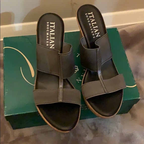 Italian Shoemakers wedge sandal - Picture 3 of 3